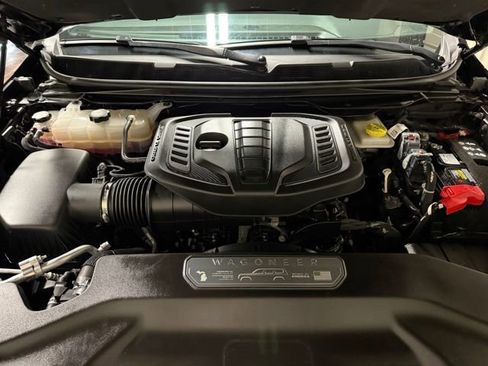 Used 2024 Jeep Wagoneer Series II image 52