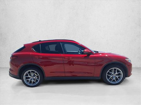 Used 2018 Alfa Romeo Stelvio Ti Sport AWD/4WD image 4