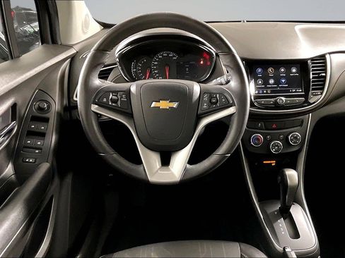Used 2018 Chevrolet Trax LT w/ Redline Edition AWD/4WD image 5