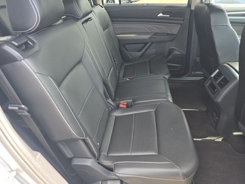Certified 2023 Volkswagen Atlas SE w/ Black Wheel Package AWD/4WD image 17
