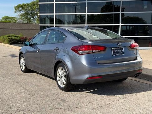 Used 2017 Kia Forte S FWD image 5