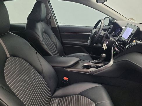 Used 2024 Toyota Camry SE FWD image 21