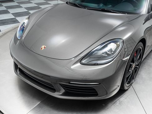 Used 2019 Porsche 718 Cayman S RWD image 34