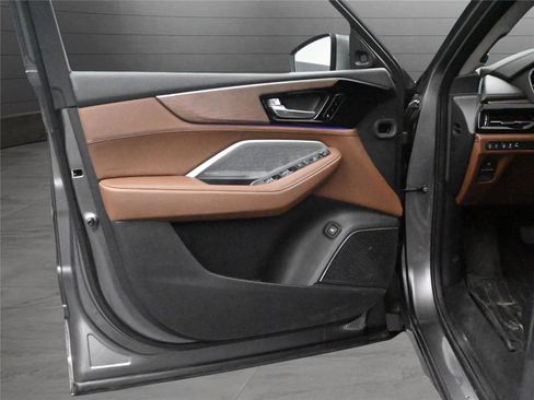 Certified 2025 Acura MDX SH-AWD w/ Advance Package image 9