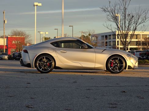 Used 2020 Toyota Supra image 8