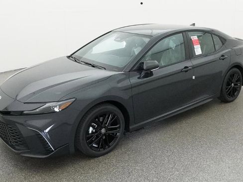 New 2026 Toyota Camry SE FWD image 1