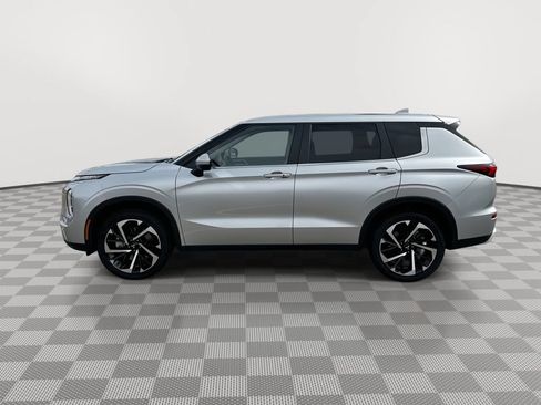 Used 2024 Mitsubishi Outlander SE Black Edition AWD/4WD image 7