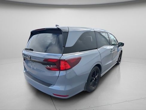 Used 2023 Honda Odyssey Sport image 6