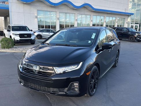 Certified 2025 Honda Odyssey Sport-L image 3