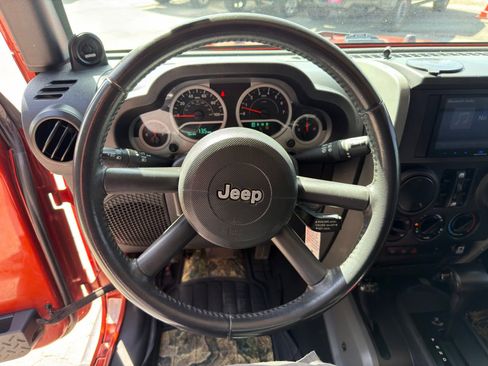 Used 2009 Jeep Wrangler Unlimited Rubicon w/ Trailer Tow Group image 16