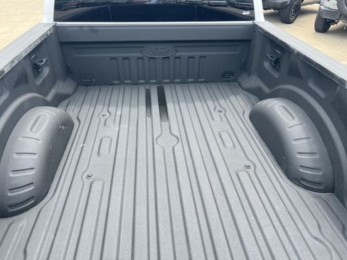 Used 2021 Ford F250 XLT w/ XLT Premium Package AWD/4WD image 10