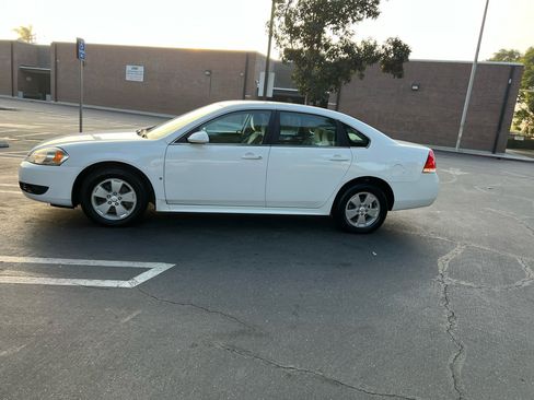 Used 2010 Chevrolet Impala LT image 3