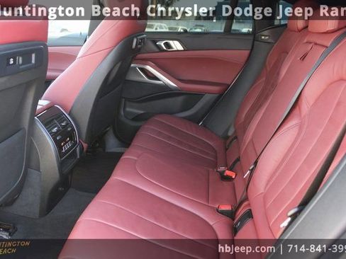 Used 2022 BMW X6 xDrive40i w/ Executive Package image 41