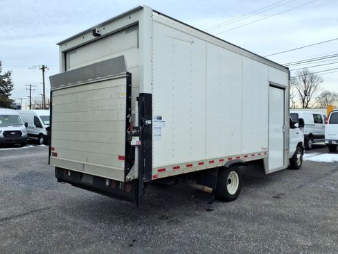 Used 2021 Ford E-350 and Econoline 350 Super Duty w/ Power Windows & Locks Group image 3
