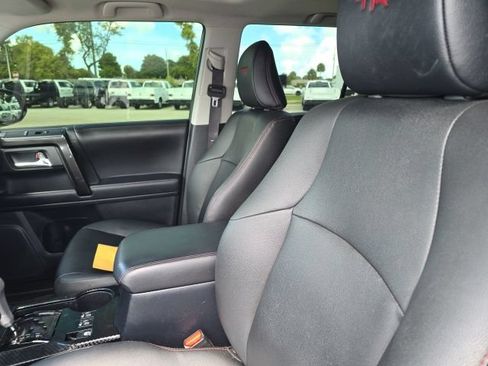Used 2024 Toyota 4Runner TRD Off-Road Premium w/ Moonroof Package AWD/4WD image 10