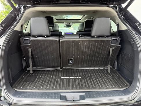 Used 2023 Toyota Highlander Platinum AWD/4WD image 10