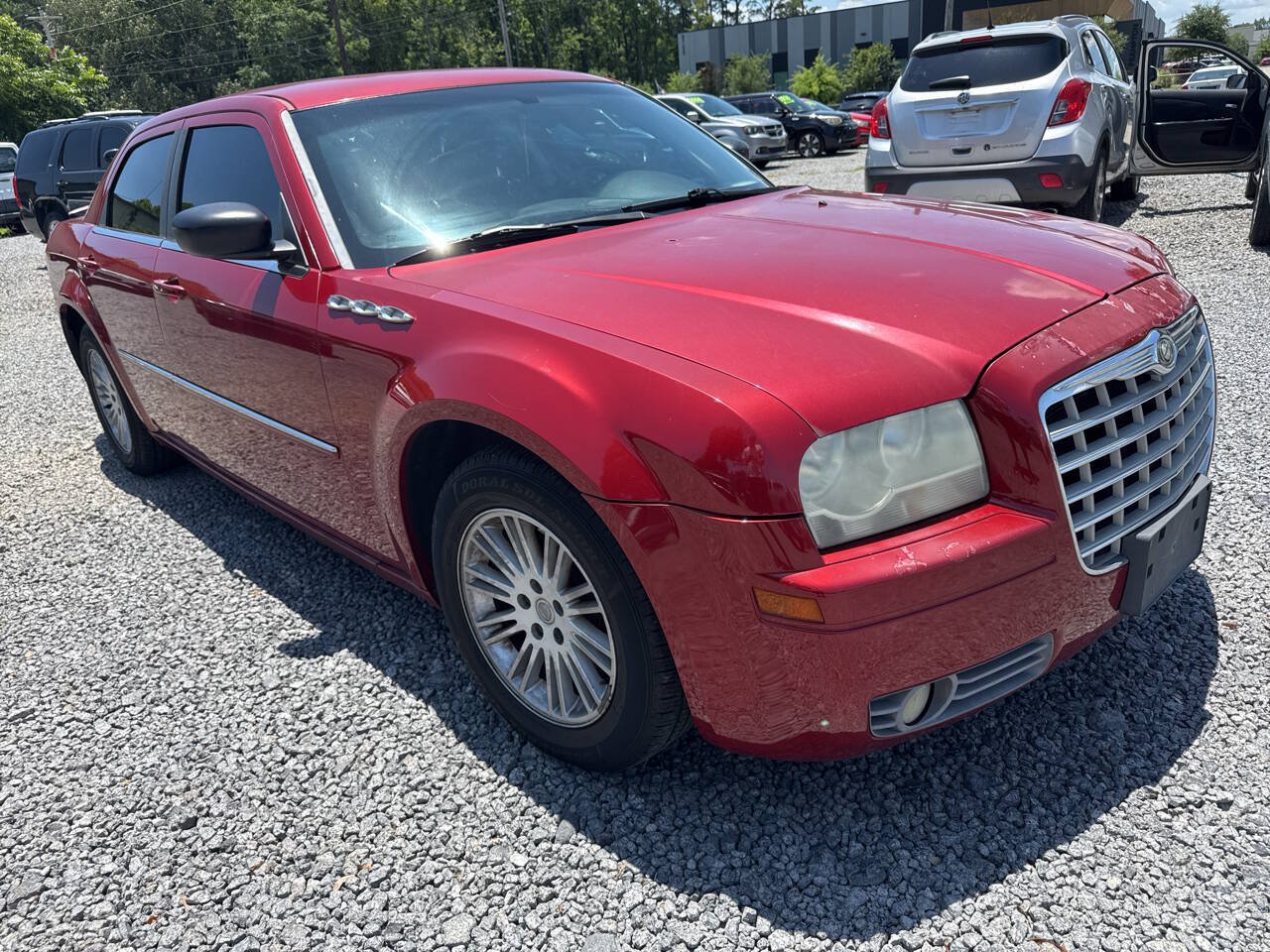 Used 2009 Chrysler 300 LX RWD image 1