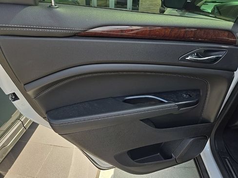 Used 2014 Cadillac SRX Performance FWD image 11