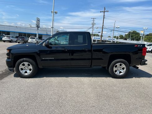 Used 2018 Chevrolet Silverado 1500 LT w/ All Star Edition AWD/4WD image 8