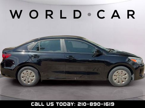 Used 2019 Kia Rio S w/ Technology Package FWD image 2
