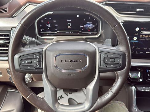 Used 2022 GMC Sierra 1500 Denali w/ Denali Reserve Package AWD/4WD image 9