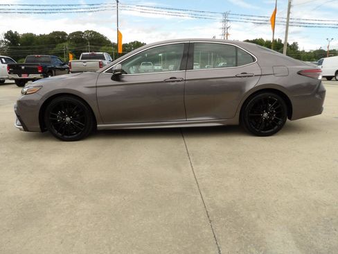 Used 2024 Toyota Camry XSE w/ Navigation Package image 2