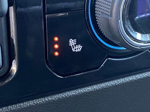 Used 2025 Chevrolet Silverado 1500 RST image 32