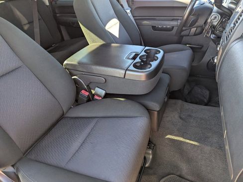 Used 2012 GMC Sierra 2500 SLE w/ SLE Preferred Package image 11