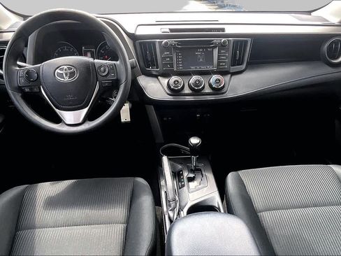 Used 2017 Toyota RAV4 LE FWD image 16