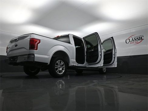 Used 2017 Ford F150 Lariat w/ Equipment Group 501A Mid image 30