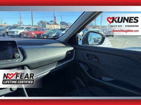 Used 2023 Nissan Rogue S image 39