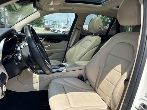 Used 2022 Mercedes-Benz GLC 300 image 19