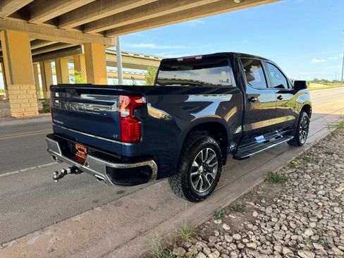 Used 2021 Chevrolet Silverado 1500 LT w/ Z71 Off-Road Package AWD/4WD image 3