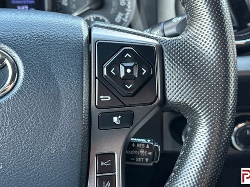Used 2020 Toyota Tacoma TRD Off-Road AWD/4WD image 27
