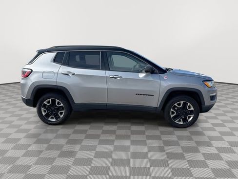 Used 2017 Jeep Compass Trailhawk AWD/4WD image 10