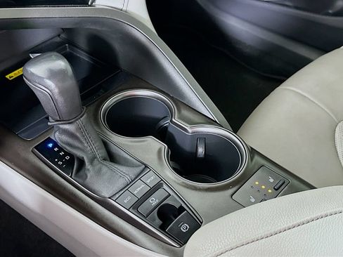 Used 2022 Toyota Camry XSE w/ Navigation Package FWD image 22