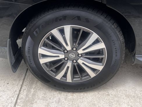 Used 2017 Nissan Pathfinder SL w/ SL Premium Package FWD image 10