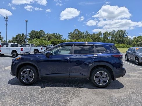 Used 2025 Nissan Rogue SV FWD image 6