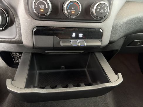 Used 2022 RAM 1500 Big Horn AWD/4WD image 24