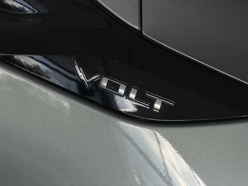 Used 2016 Chevrolet Volt LT w/ Comfort Package FWD image 11