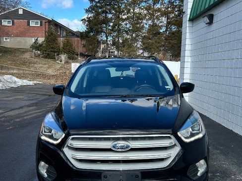 Used 2018 Ford Escape SEL image 2