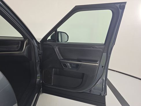 Used 2023 Rivian R1S Launch Edition AWD/4WD image 18