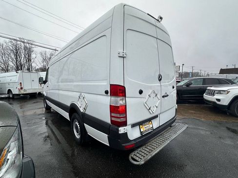 Used 2012 Mercedes-Benz Sprinter 2500 image 5