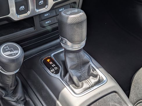 Used 2022 Jeep Wrangler Sport AWD/4WD image 24