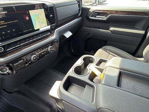 New 2026 GMC Sierra 1500 SLE image 31