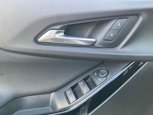 Used 2025 Chevrolet Equinox LT image 12