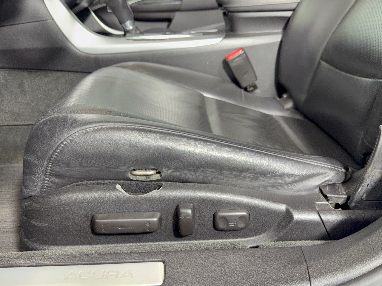 Used 2018 Acura TLX w/ Technology Package FWD image 16