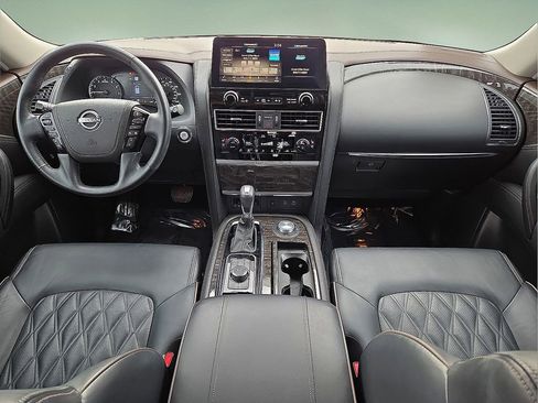 Used 2024 Nissan Armada Platinum w/ Captain's Chairs Package image 17