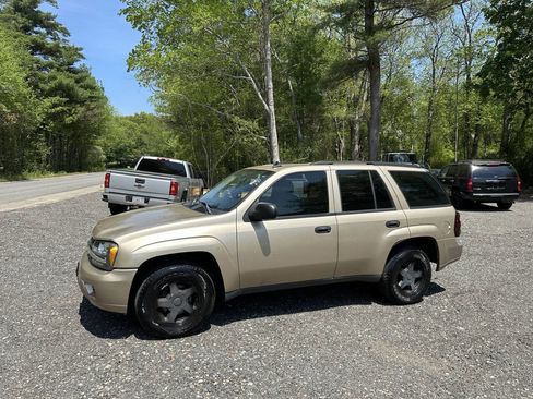 Used 2006 Chevrolet TrailBlazer LS RWD image 2
