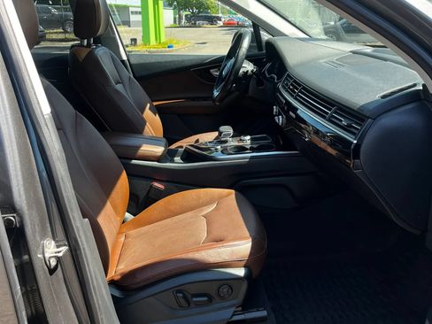 Used 2019 Audi Q7 3.0T Prestige AWD/4WD image 18